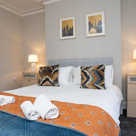 Queens Large 2 Bdr & 1 Bdr Apartments By Belfast City Breaks Екстер'єр фото