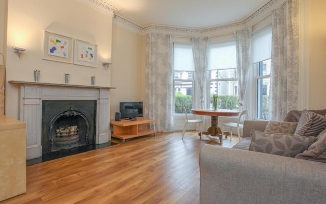 Queens Large 2 Bdr & 1 Bdr Apartments By Belfast City Breaks Екстер'єр фото
