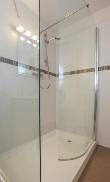 Queens Large 2 Bdr & 1 Bdr Apartments By Belfast City Breaks Екстер'єр фото